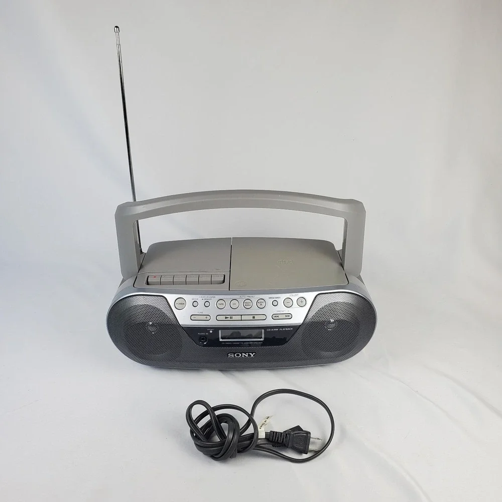 Sony Boombox CFD-S05 CD Cassette AM FM Radio, AUX, CD-R/RW Stereo TESTED